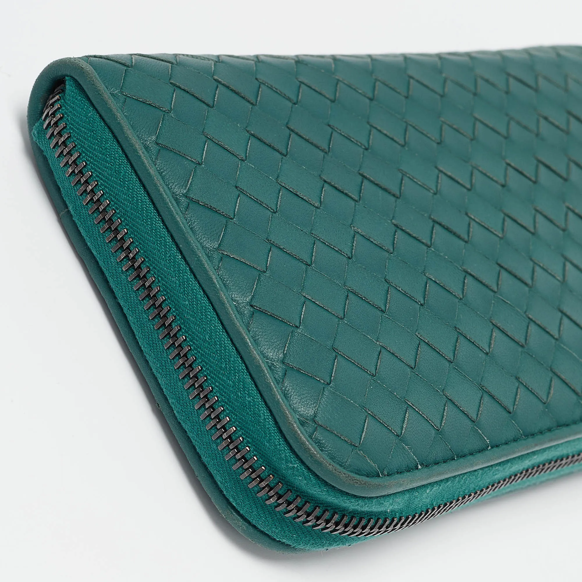 BOTTEGA VENETA Dark Green Intrecciato Leather Continental Wallet