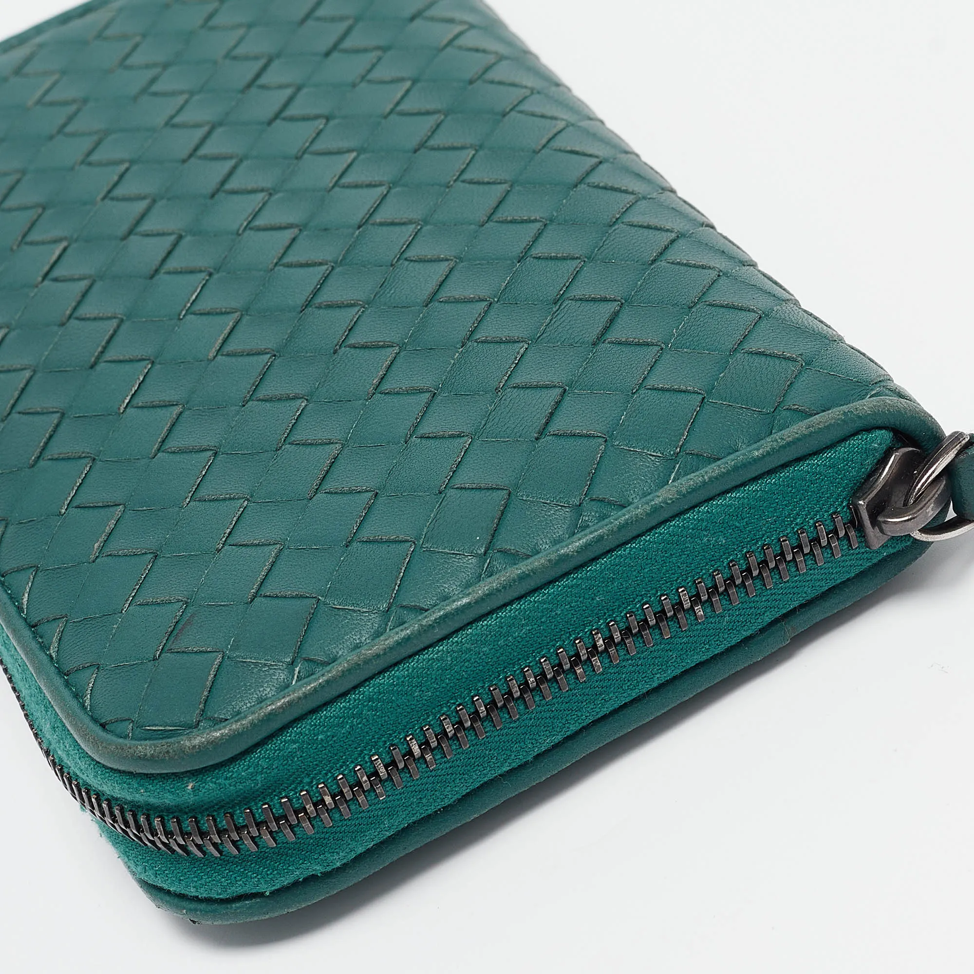 BOTTEGA VENETA Dark Green Intrecciato Leather Continental Wallet