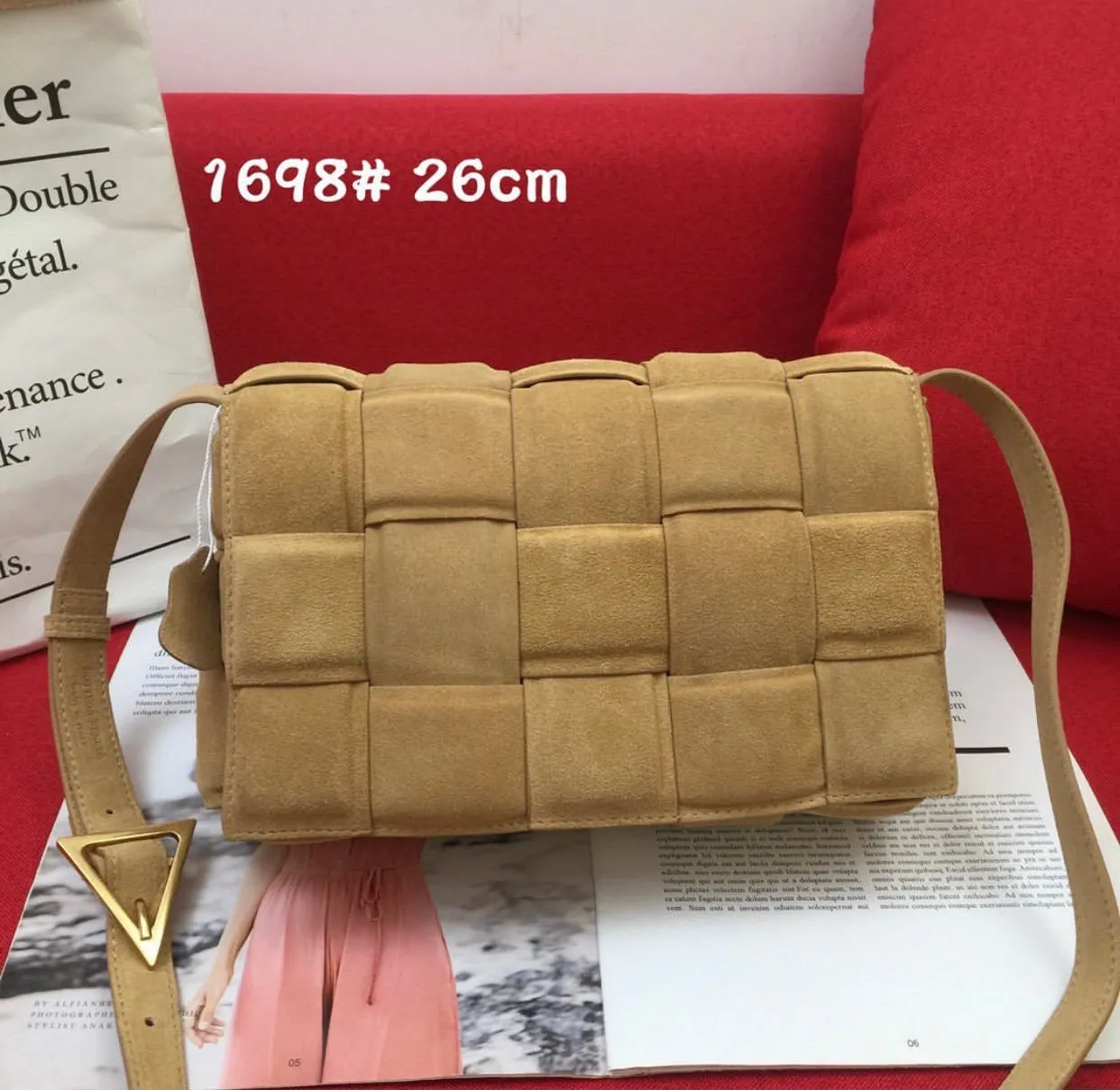BV037 Suede Leather Padded Cassette Bag / 10.2x3.1x7.1inch