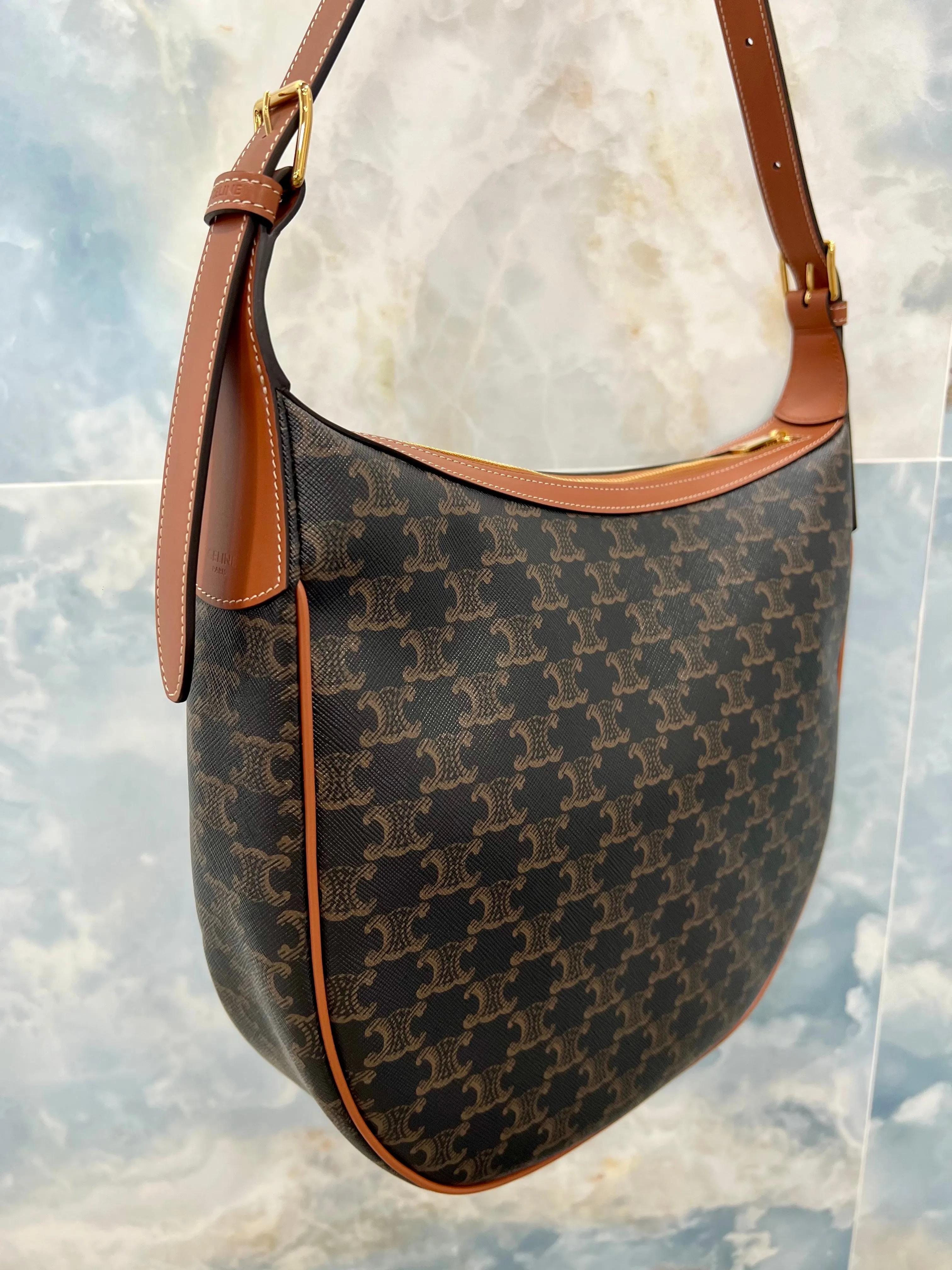 CÉLINE HELOÏSE CUIR CANVAS & CALFSKIN TRIOMPH MEDIUM SHOULDER BAG