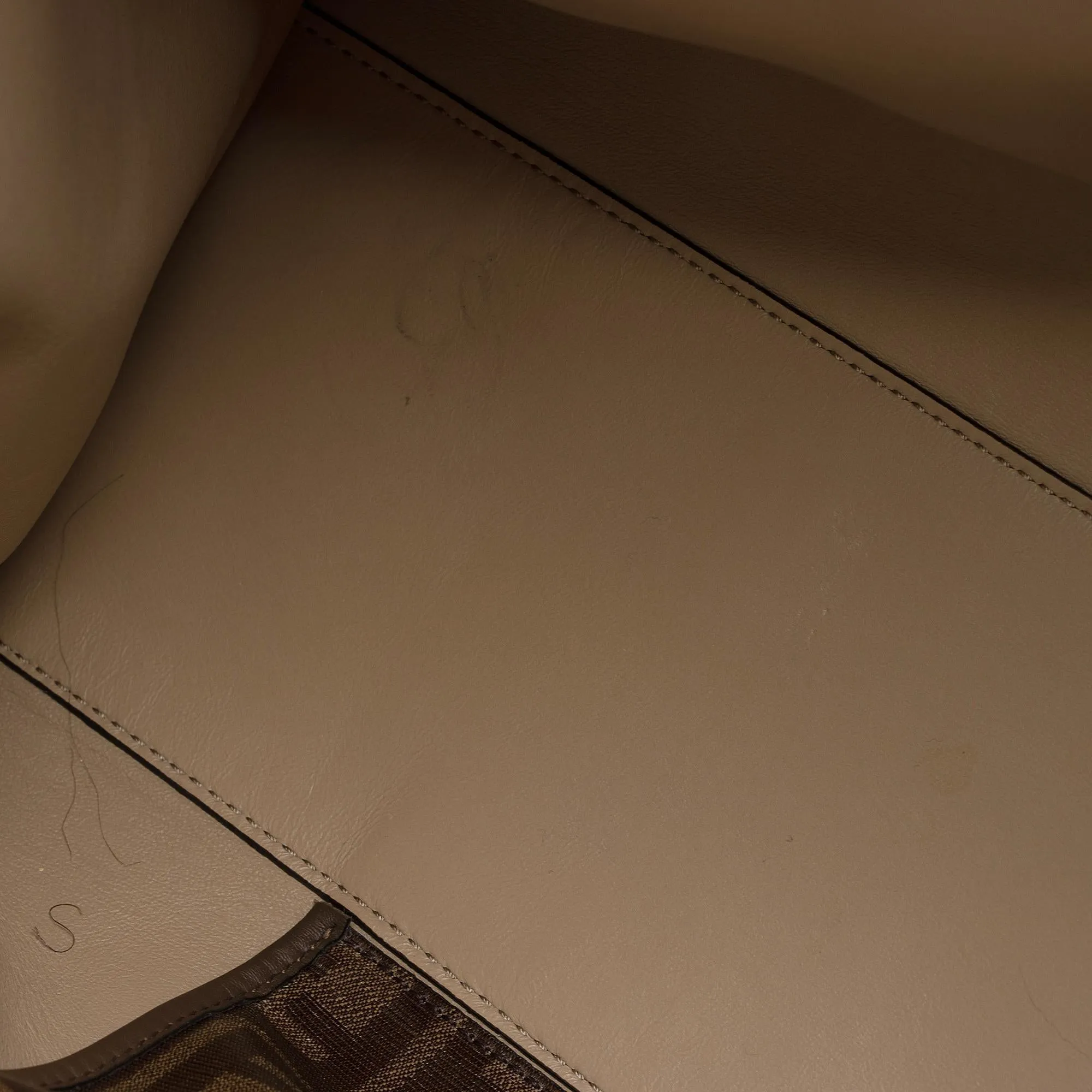 Fendi Nappa Leather Peekaboo X Lite Large Satchel (SHF-WvzNXl)