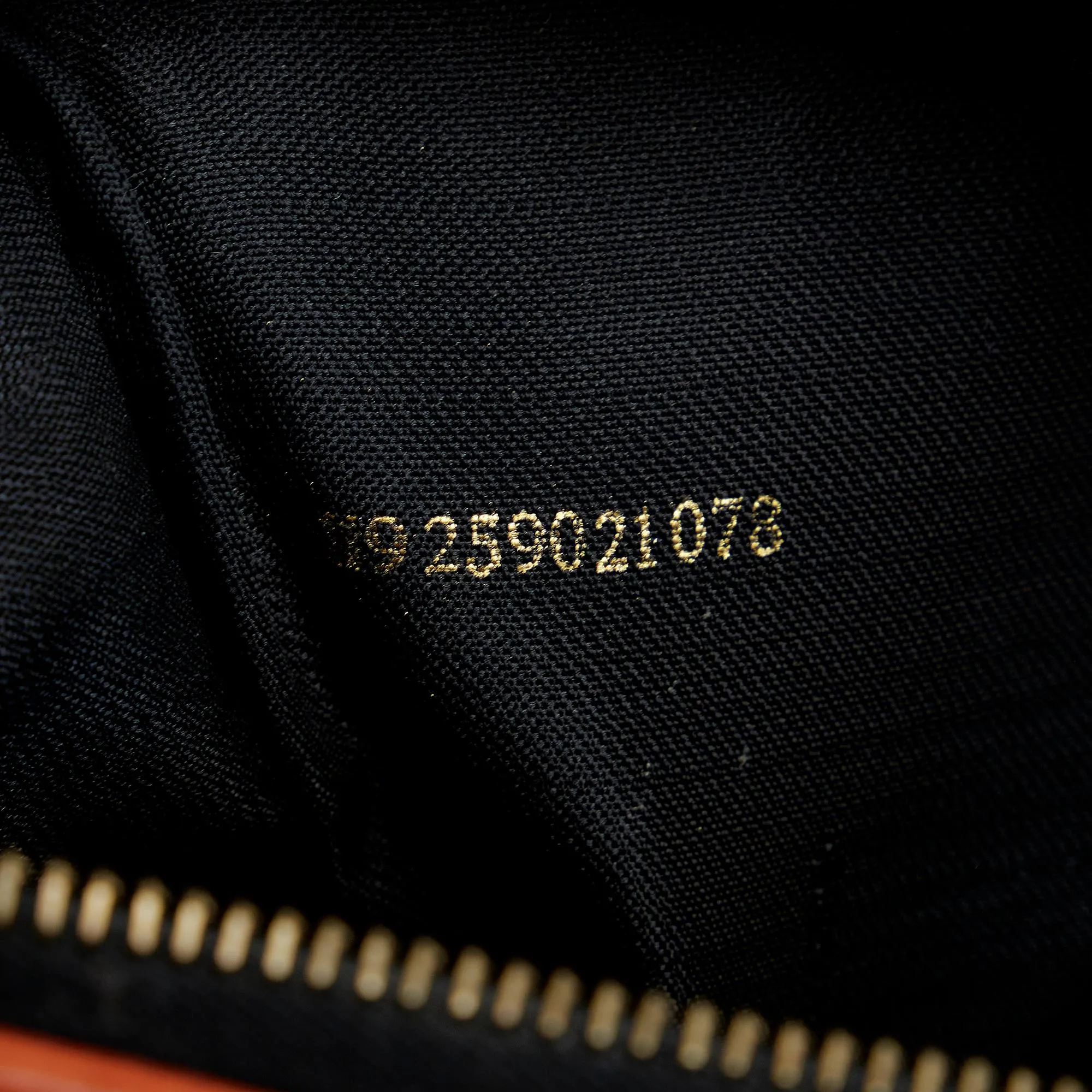 Fendi Pequin Handbag (SHG-iN1FR6)