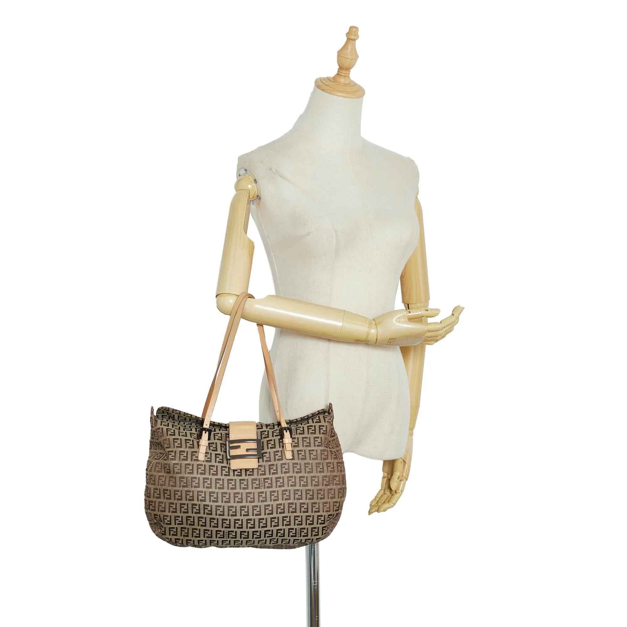Fendi Zucchino Tote (SHG-kJ8gv2)