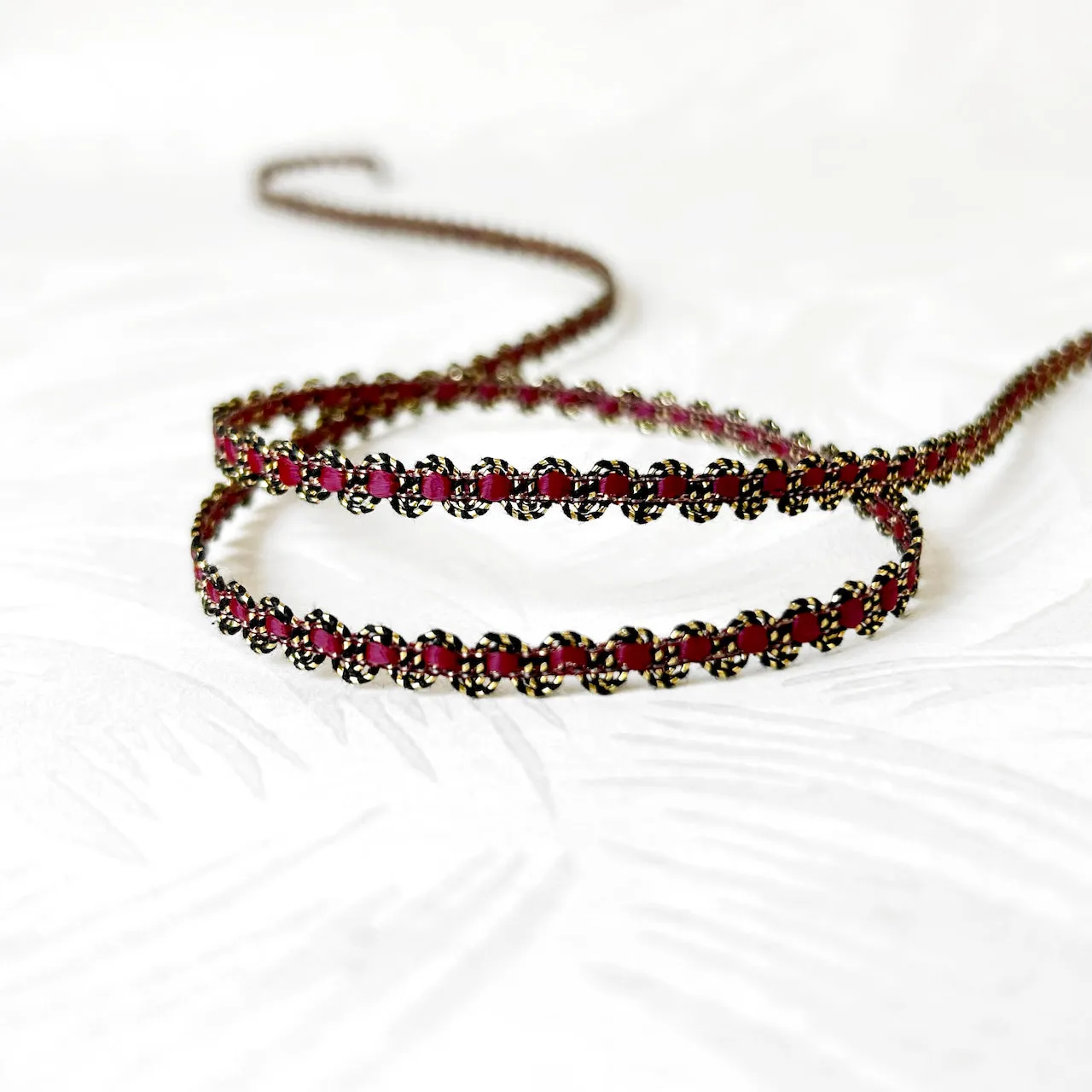 Scalloped Metallic Braid with Ribbon Inset 5/16" - Multiple Colorways