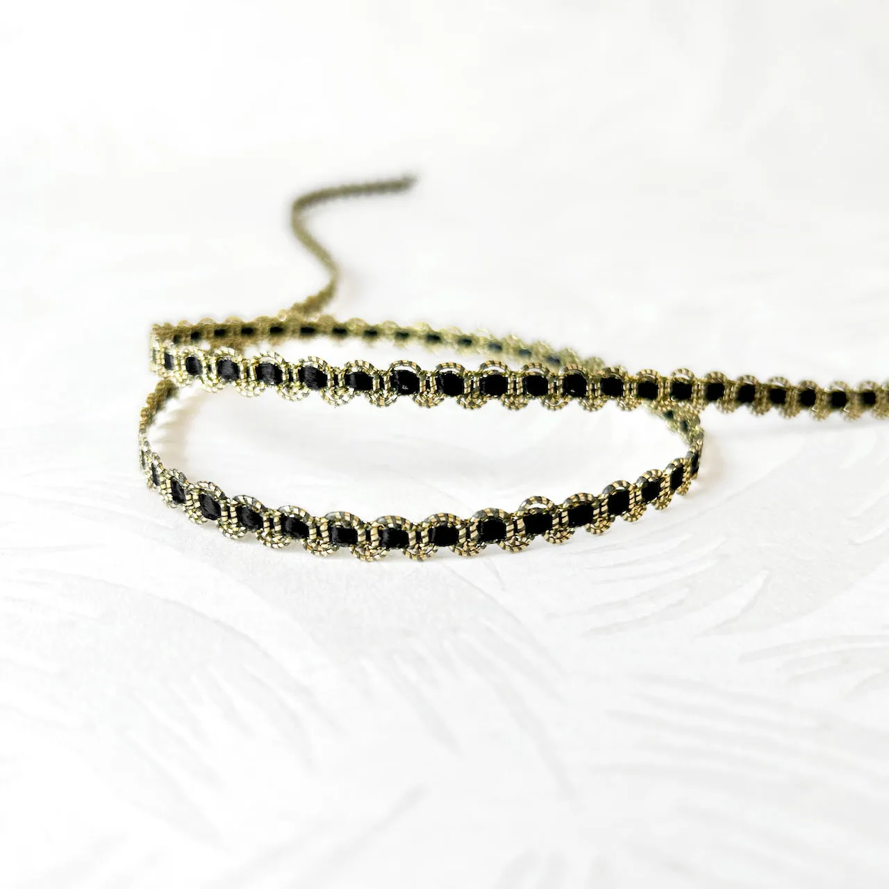 Scalloped Metallic Braid with Ribbon Inset 5/16" - Multiple Colorways