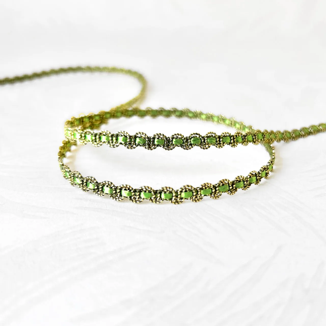 Scalloped Metallic Braid with Ribbon Inset 5/16" - Multiple Colorways